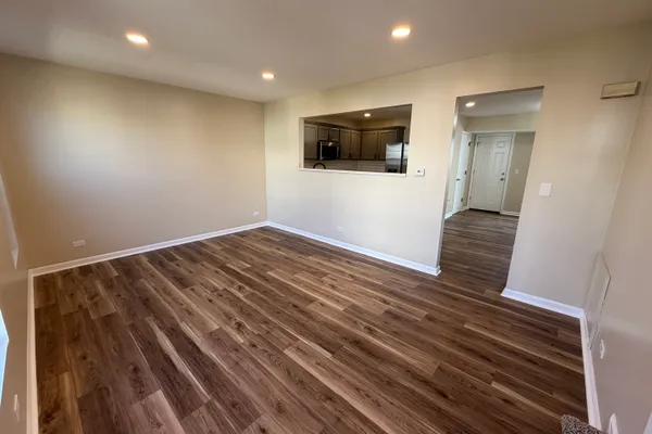 172 PRESIDENTIAL BLVD 172