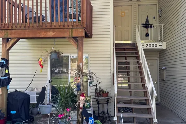 2000 LIGHT RD 211