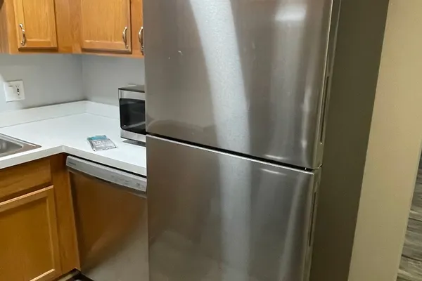 2000 LIGHT RD 211
