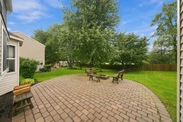 73 FIELDSTONE DR
