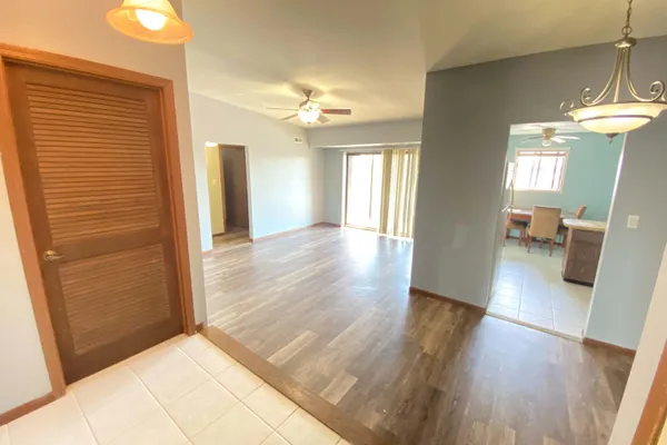 13933 LARAMIE AVE 217