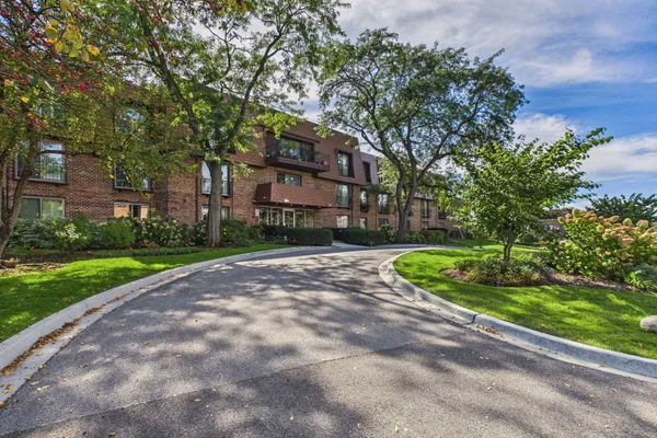 3900 DUNDEE RD 305