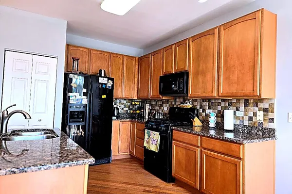 1819 CRENSHAW CIR