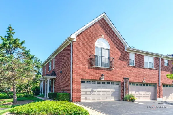 1002 KENSINGTON DR 17-E1