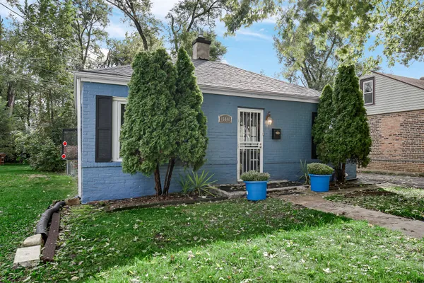 15041 RIVERSIDE DR