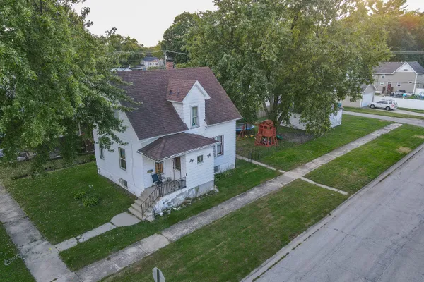 1203 S 4TH AVE