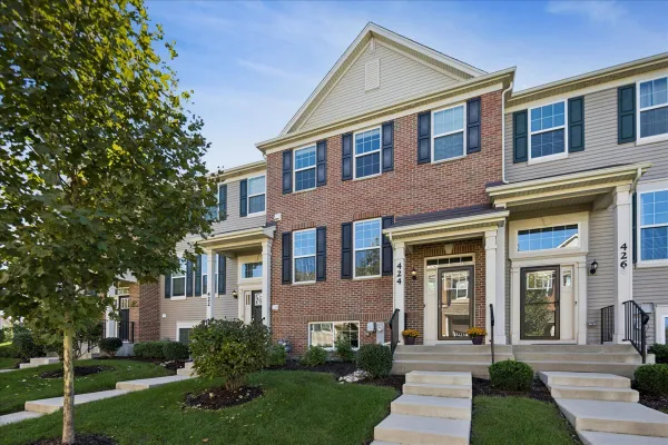 424 SHADOW CT