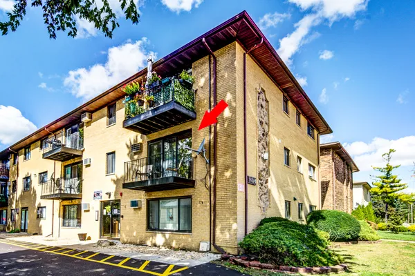 9814 SAYRE AVE 204