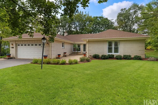 994 COMMONWEALTH CT