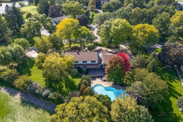 2435 LEXINGTON DR