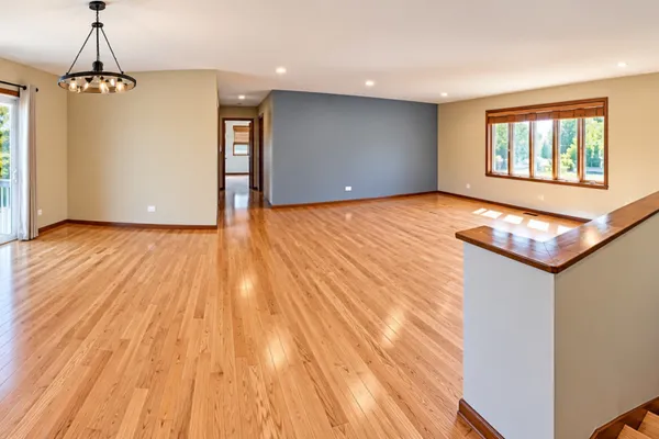 3118 EDGEWOOD DR