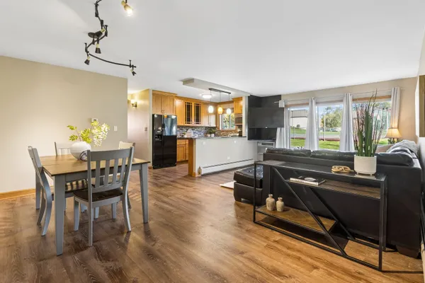 572 FAIRWAY VIEW DR 1B