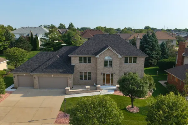 10433 AMBER LN