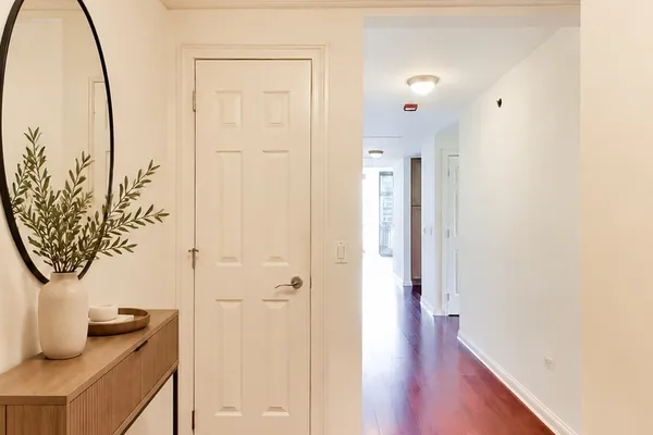 21 E HURON ST 1802