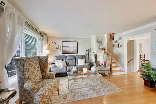 1637 BEECHER AVE