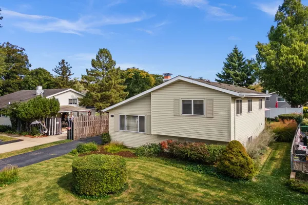 391 N KRAMER AVE