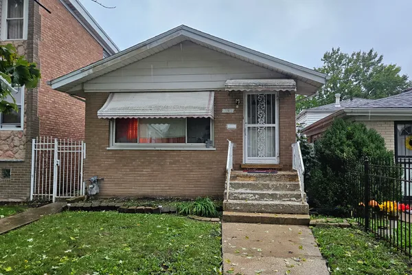 7311 S SEELEY AVE