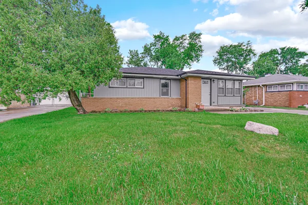 16158 PLYMOUTH DR