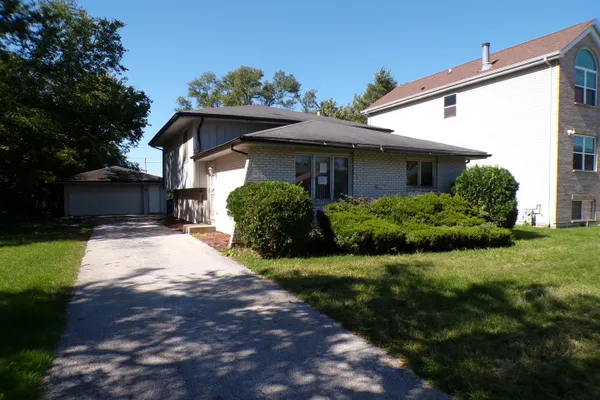 16614 FINCH AVE