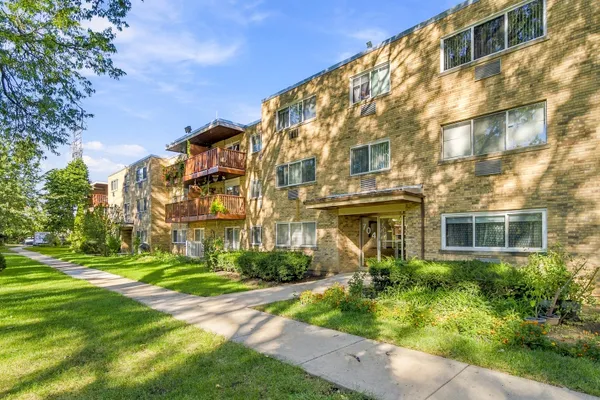 704 DEMPSTER ST E207