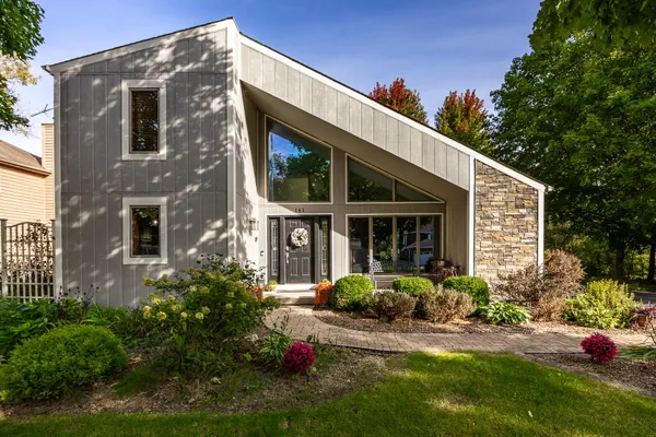 161 AMHERST DR