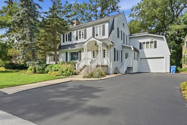 689 DUNBAR TER
