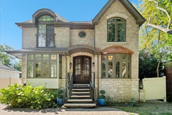 1180 TAYLOR AVE