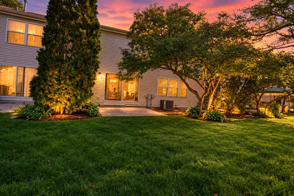 728 VILLAGE CIR