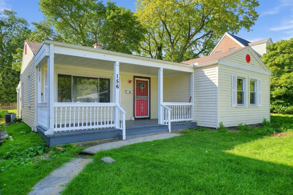 156 OAK AVE