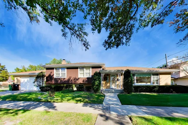 1201 S LINCOLN AVE