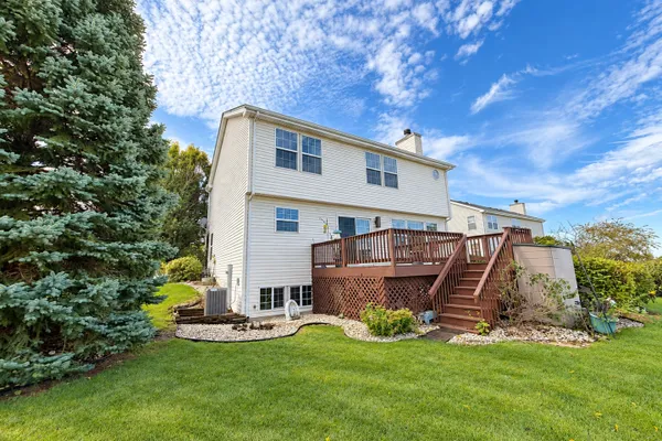 533 TREASURE DR