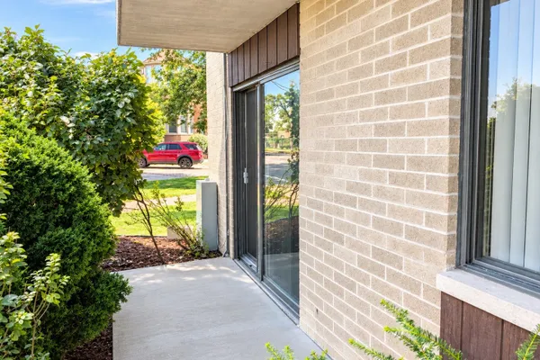 850 DES PLAINES AVE 101