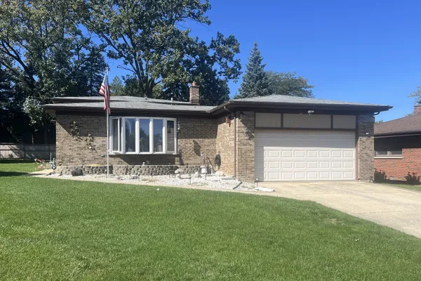 3004 S LYNN CT