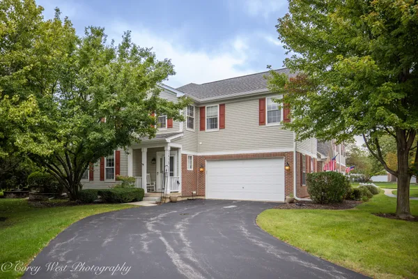 2615 LORRAINE CIR