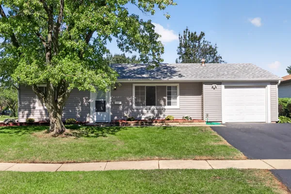 1622 W CELEBRITY CIR