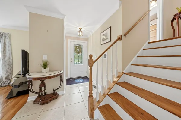 326 GREENTREE PKWY
