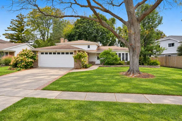 326 GREENTREE PKWY