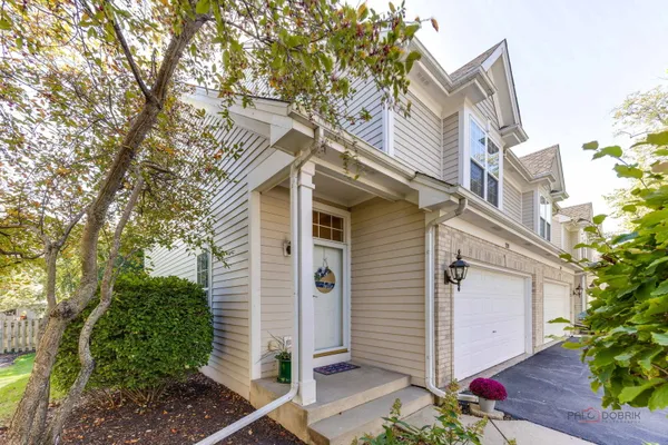 1201 W DANBURY DR
