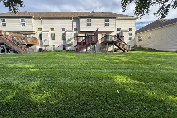 215 GERALDINE CT