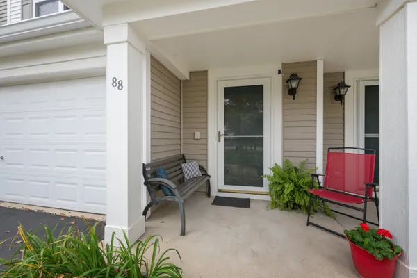 88 JOHNSON CT