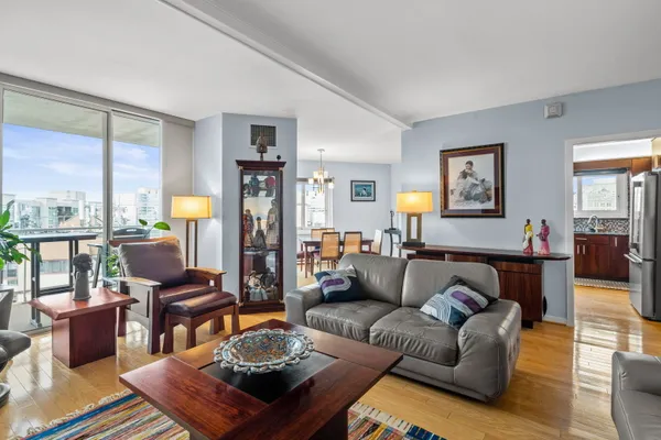 2301 CHERRY ST 12G