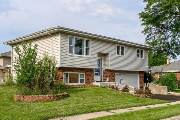 557 DELAWARE TRL