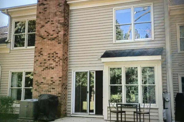 305 STONEFIELD CT