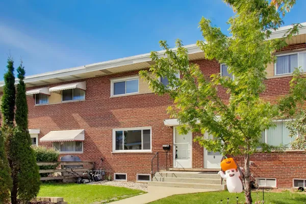 6 E JUDITH ANN DR