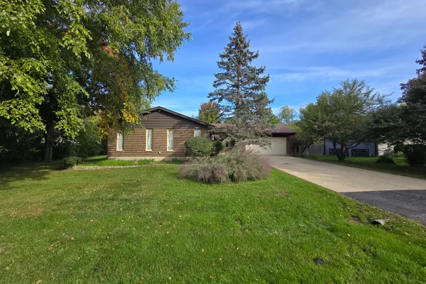 10852 W FAIRBANKS AVE