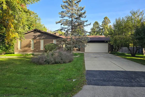 10852 W FAIRBANKS AVE