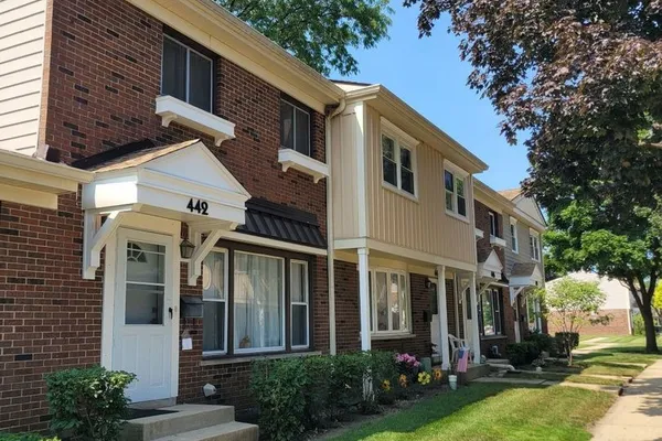 442 CONGRESS CT 9
