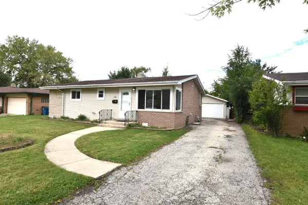 210 E MYRICK AVE