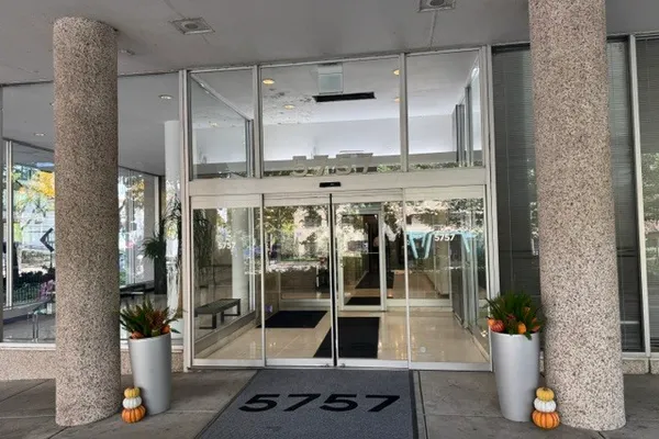 5757 N SHERIDAN RD 15E