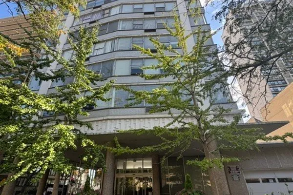 5757 N SHERIDAN RD 15E